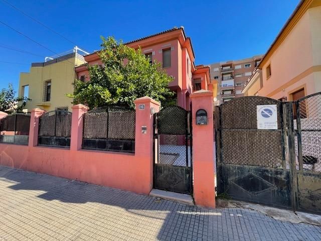 Vista exterior de Casa o xalet en venda en Cartagena amb Jardí privat i Terrassa