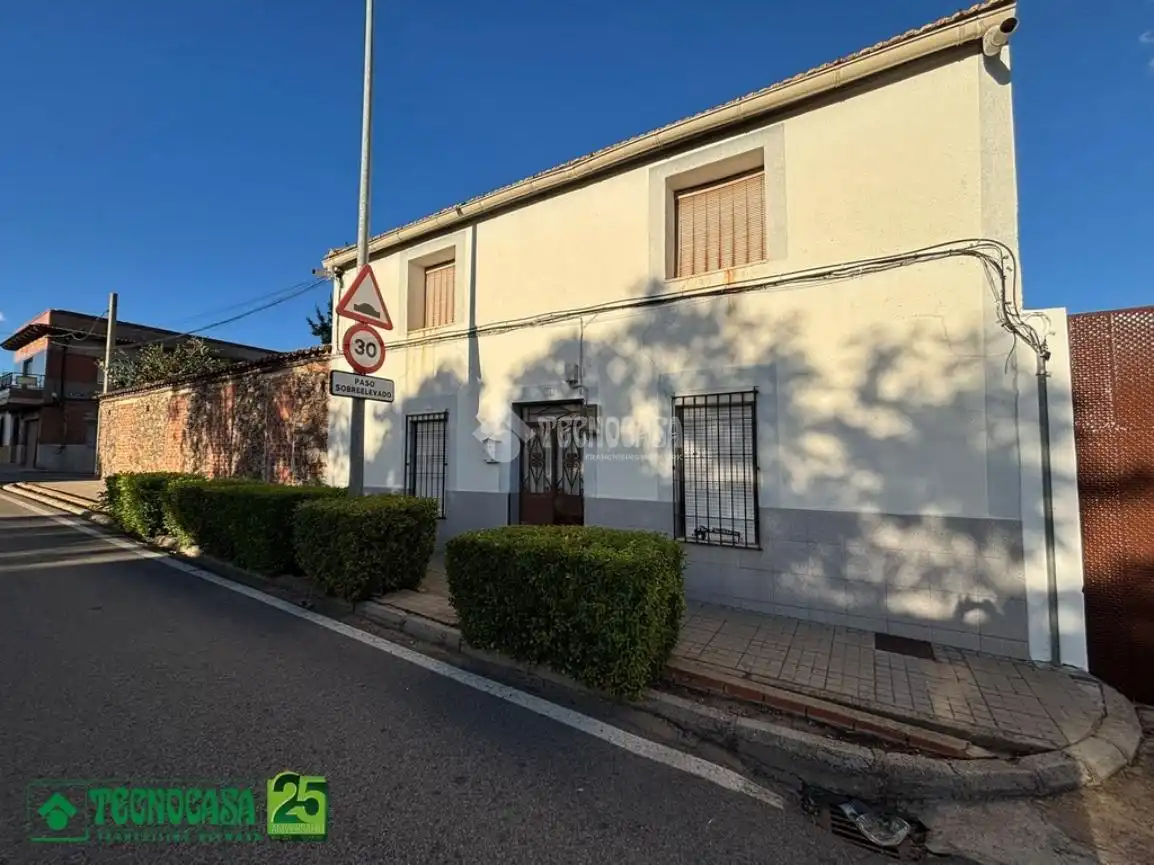 Casa bifamiliare in vendita a Piedrabuena