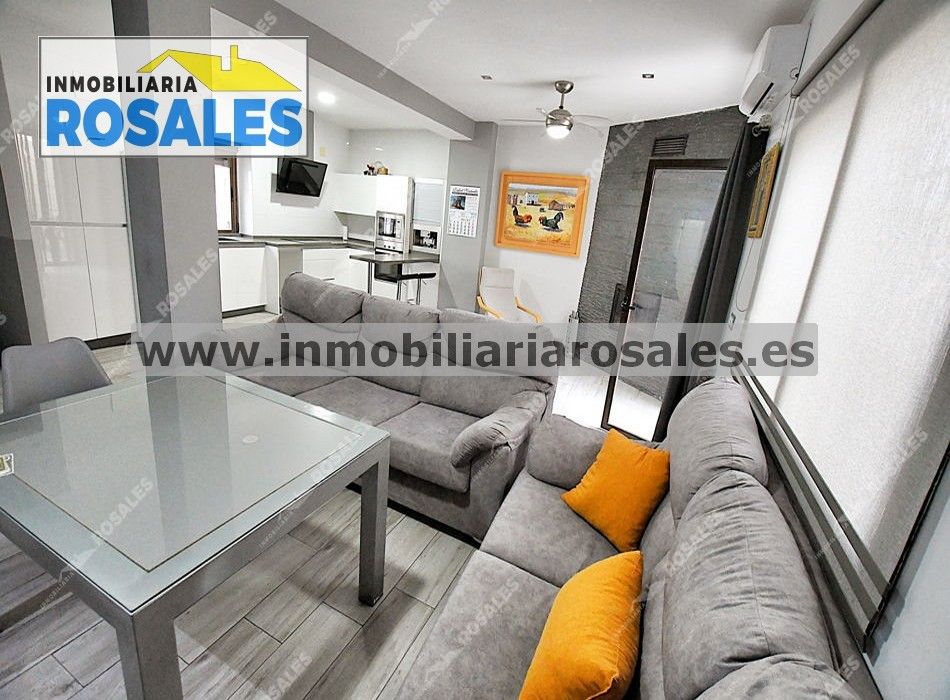 Vista exterior de Casa o chalet en venta en Baena con Aire acondicionado, Terraza y Trastero