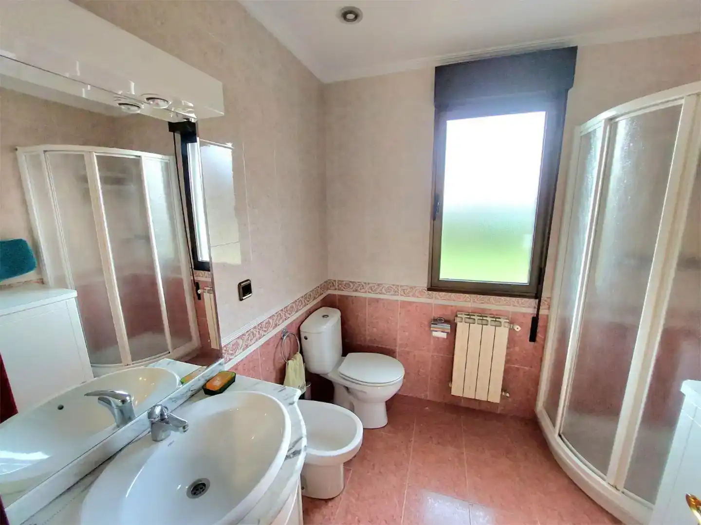 Baño de Casa o chalet en venta en Gijón  con Piscina