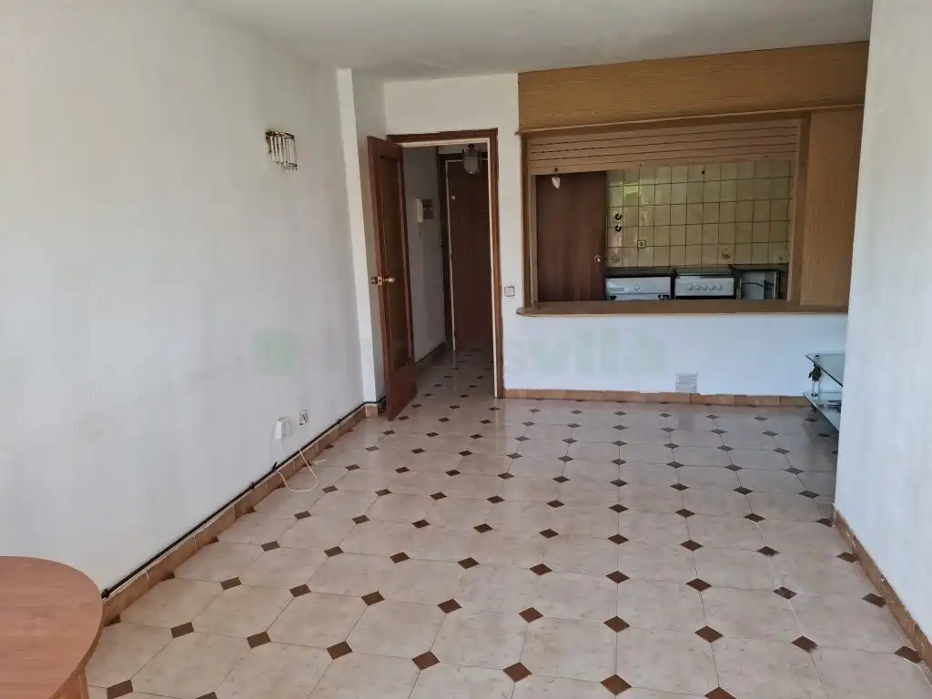 Piso con ascensor en venta en Calle Roger De Lluria, imagen 2