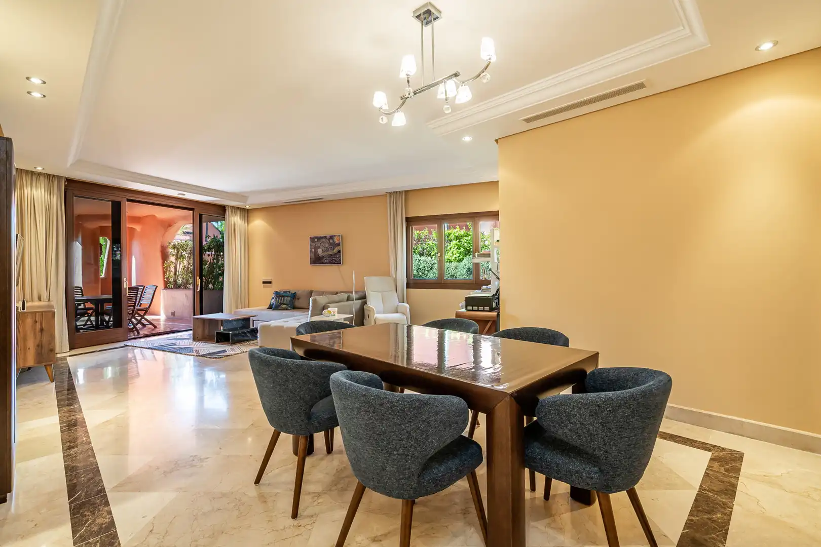 Comedor de Planta baja en venta en Estepona con Aire acondicionado, Calefacción y Terraza