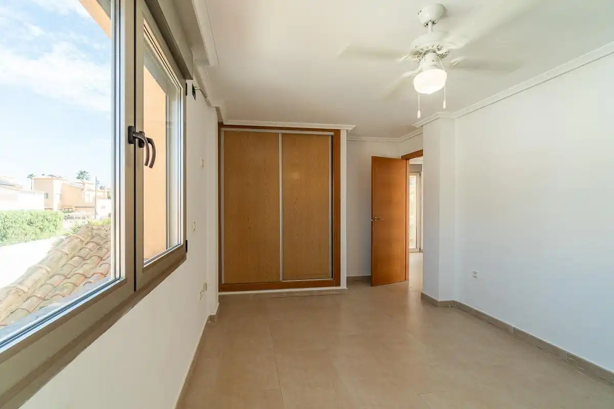 Villa mit Terrasse zum Verkauf in Calle Meridiano, imagen 32
