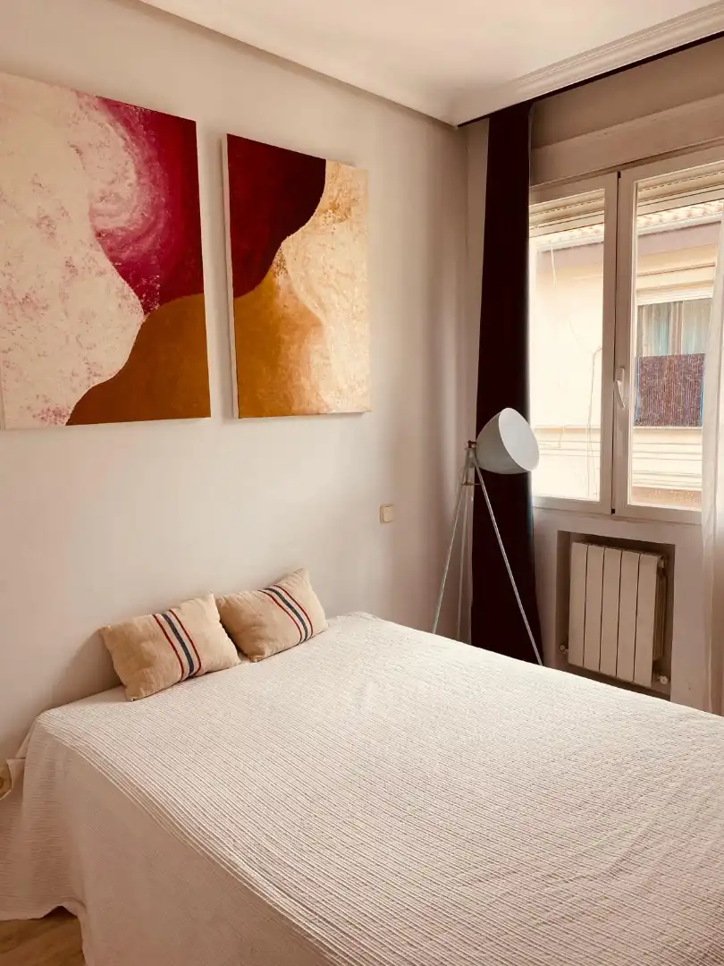 Bedroom of Flat for rent in Madrid  with Air Conditioner, Heating and Parquet flooring