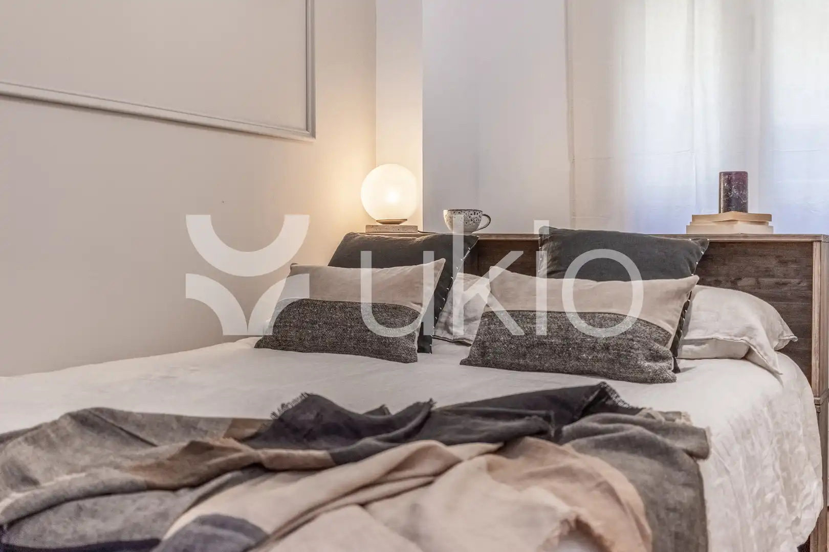 Bedroom of Flat for rent in Madrid  with Air Conditioner, Heating and Furnished