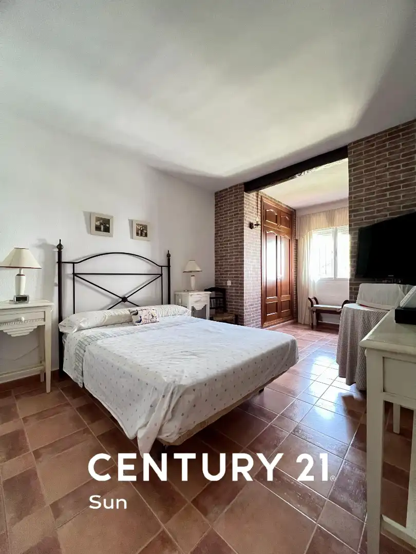 Habitación de Casa adosada en venta en Estepona con Jardín privado, Terraza y Lavadora
