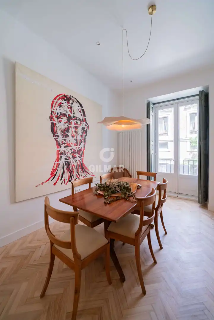 Comedor de Piso en venta en Madrid con Calefacción