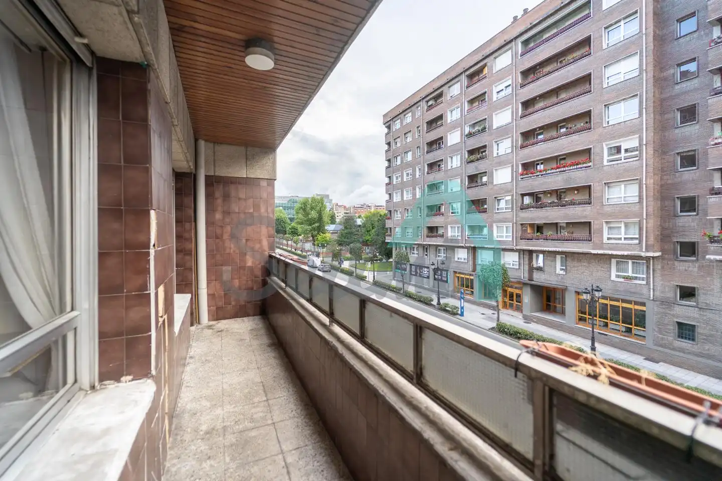 Vista exterior de Piso en venta en Oviedo  con Calefacción, Terraza y Trastero