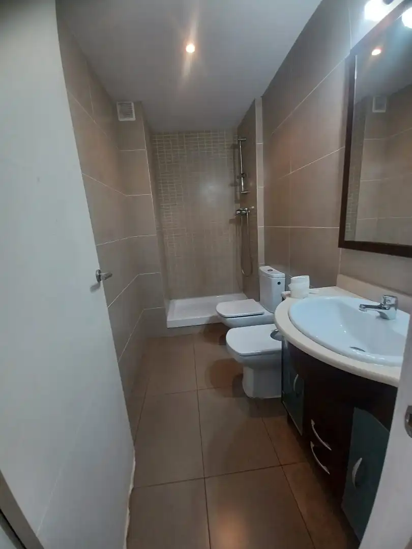 Badezimmer von Wohnung zum Verkauf in Martorell mit Heizung und Balkon