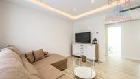 Living room of Flat to rent in  Madrid Capital  with Air Conditioner, Heating and Parquet flooring