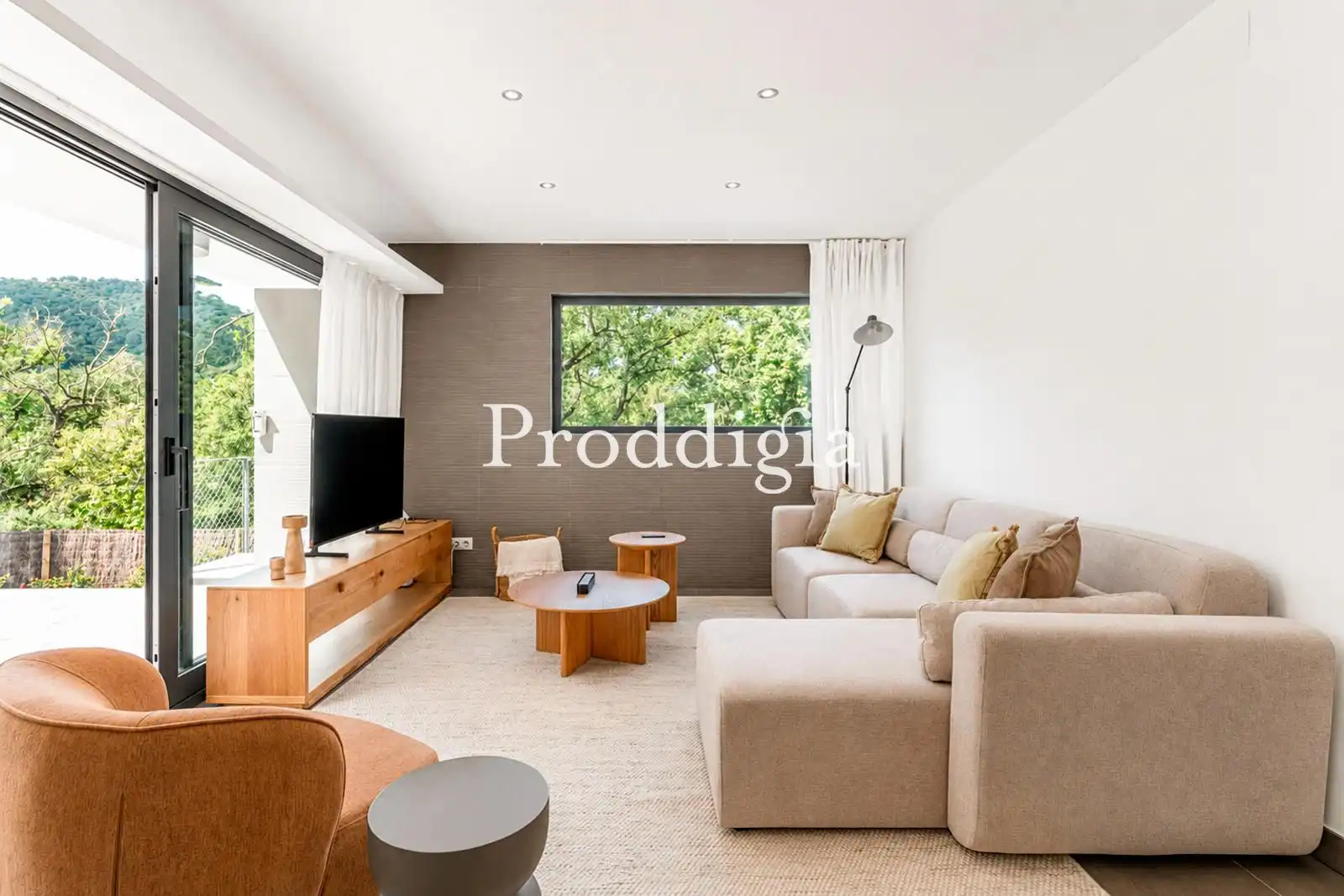 Living room of Houses for rent in Barcelona  with Air Conditioner, Heating and Furnished