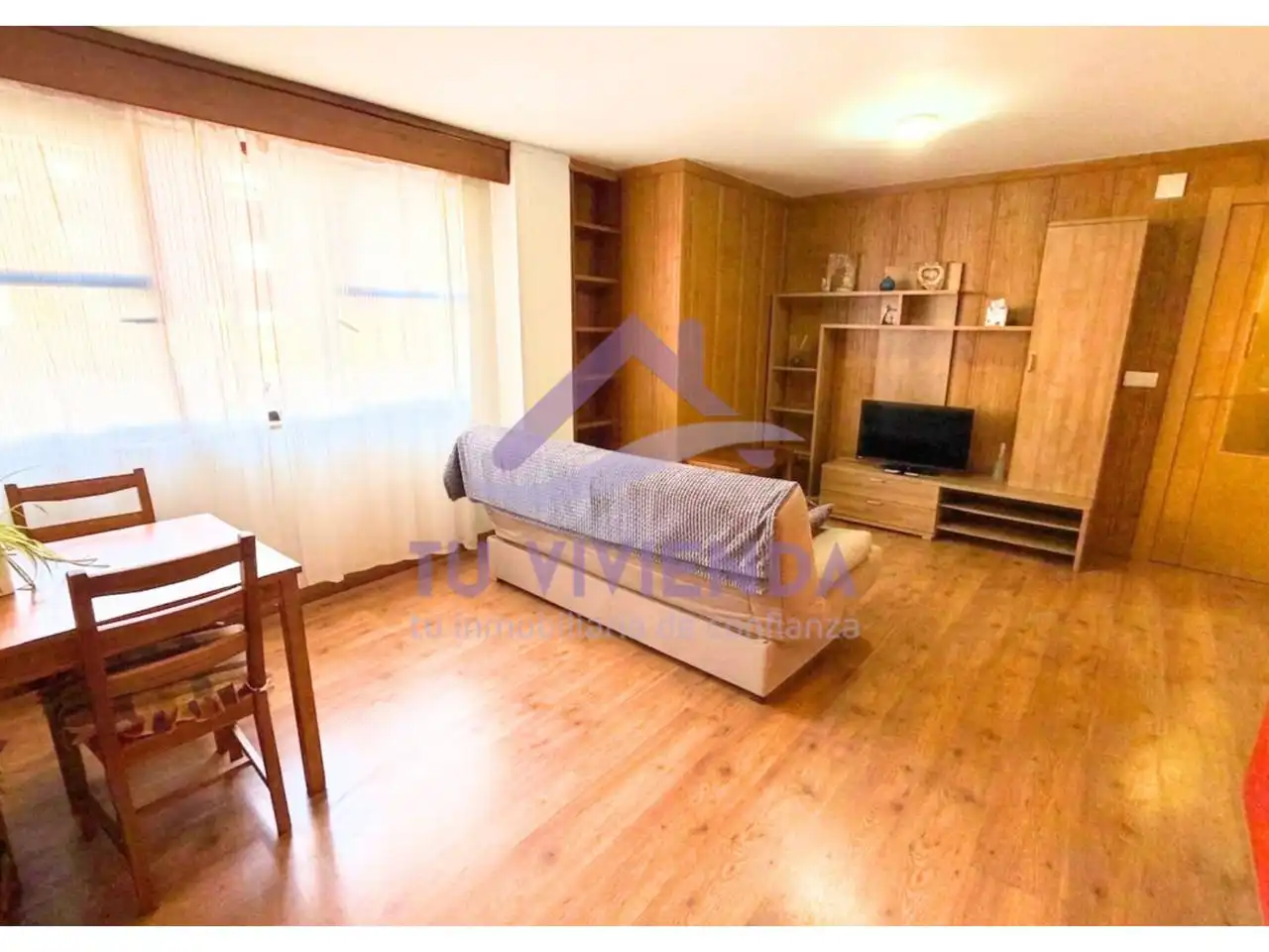 Apartamento con ascensor en alquiler en Avenida José Quintana, imagen 3