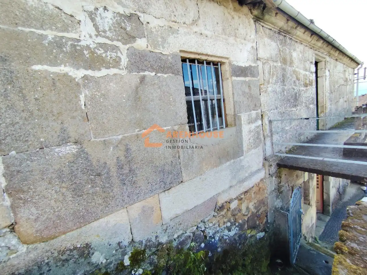 Exterior view of Houses for sale in Castrelo de Miño  with Heating, Private garden and Storage room