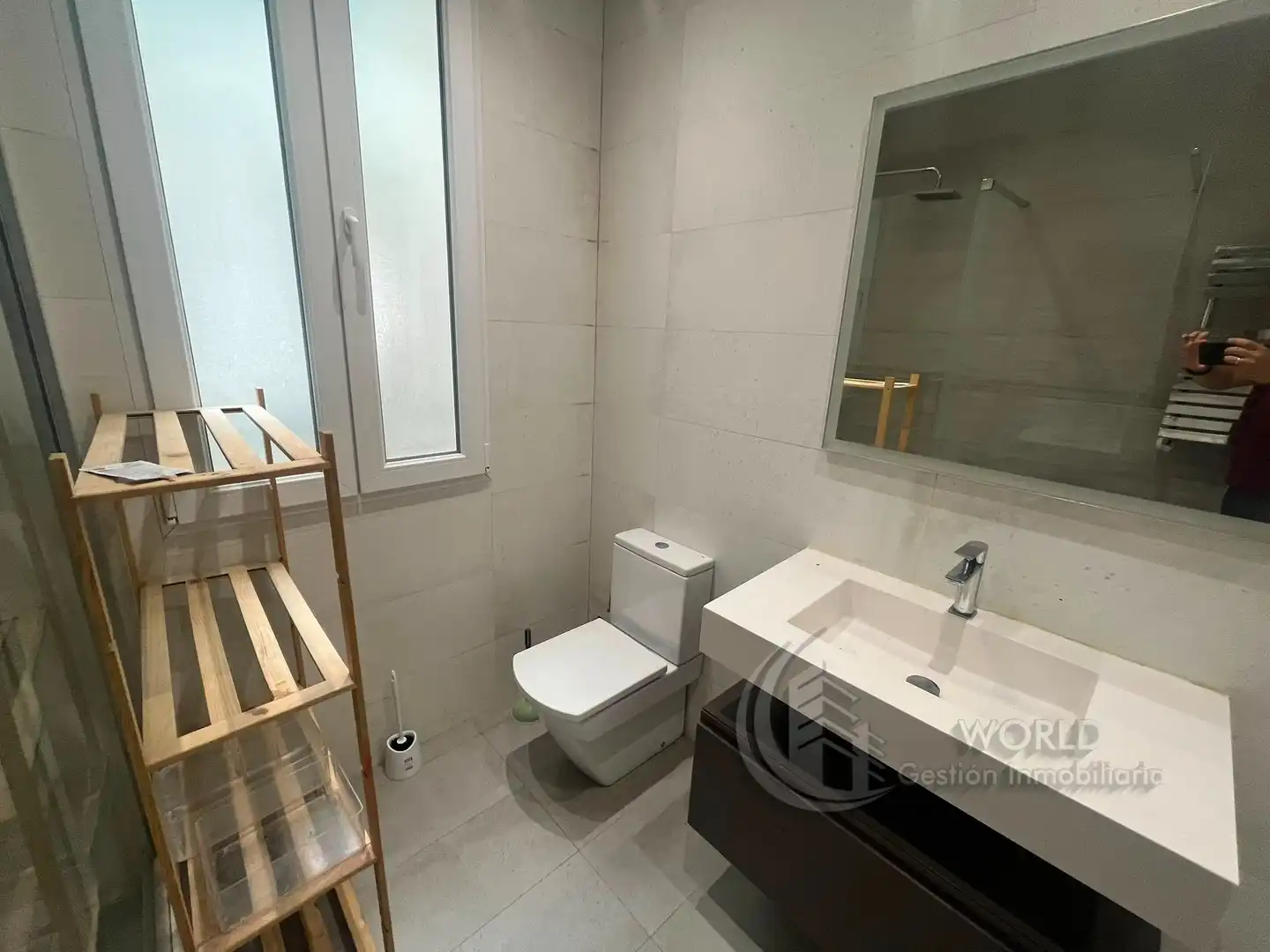 Bathroom of Flat for rent in Madrid  with Air Conditioner, Heating and Furnished