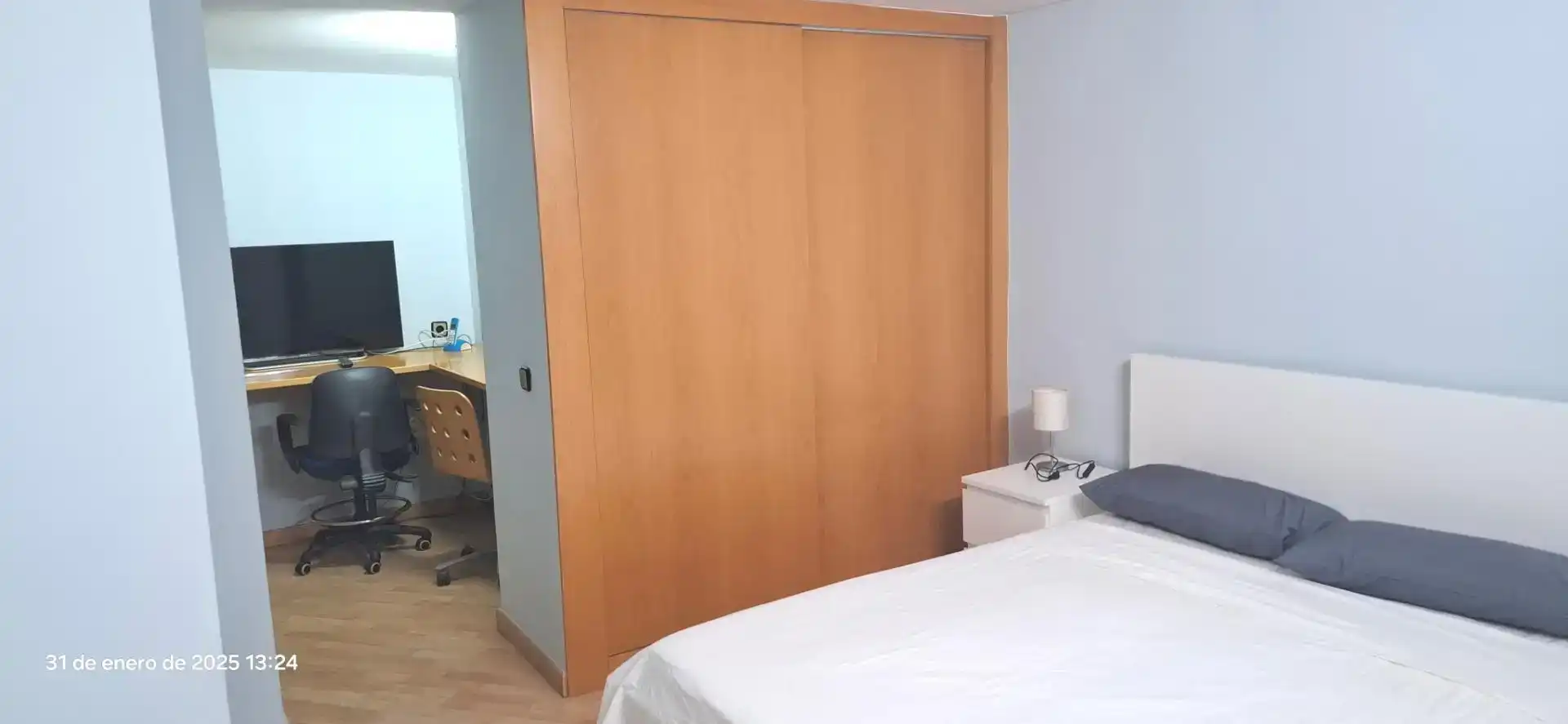 Dormitori de Dúplex per a compartir en Barcelona amb Aire condicionat, Parquet i Moblat