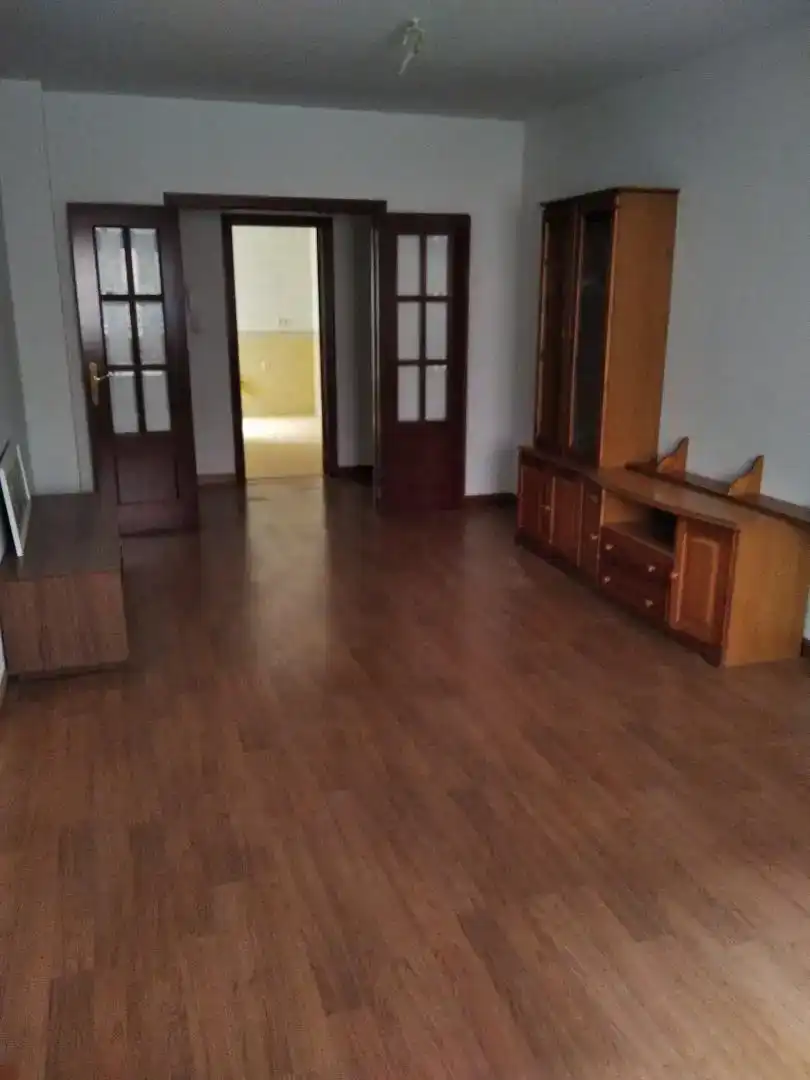 Sala d'estar de Pis en venda en Mancha Real amb Aire condicionat, Jardí privat i Parquet