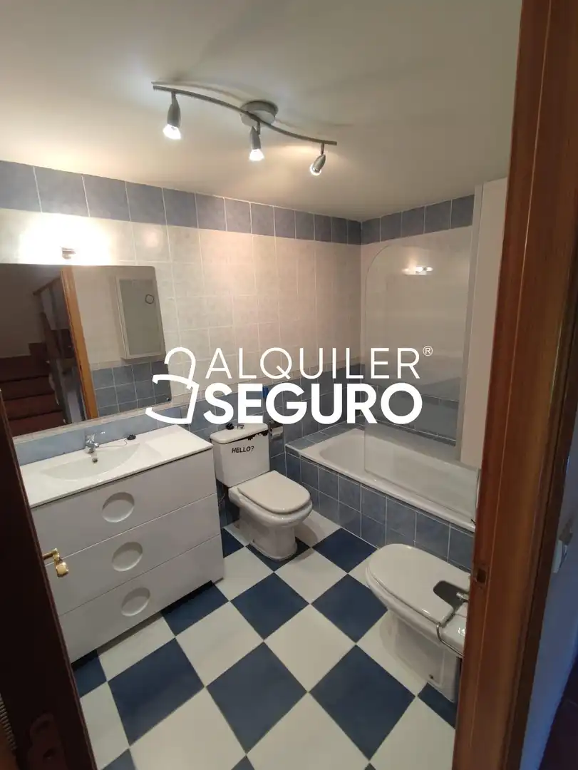 Bathroom of Houses for rent in Alovera  with Heating