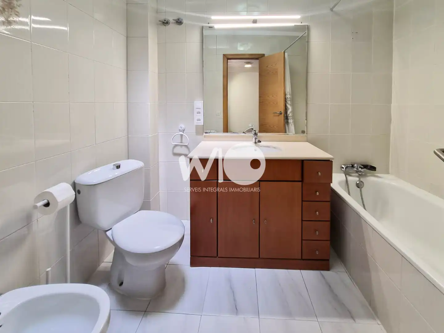 Baño de Casa o chalet de alquiler en Girona con Aire acondicionado, Calefacción y Terraza