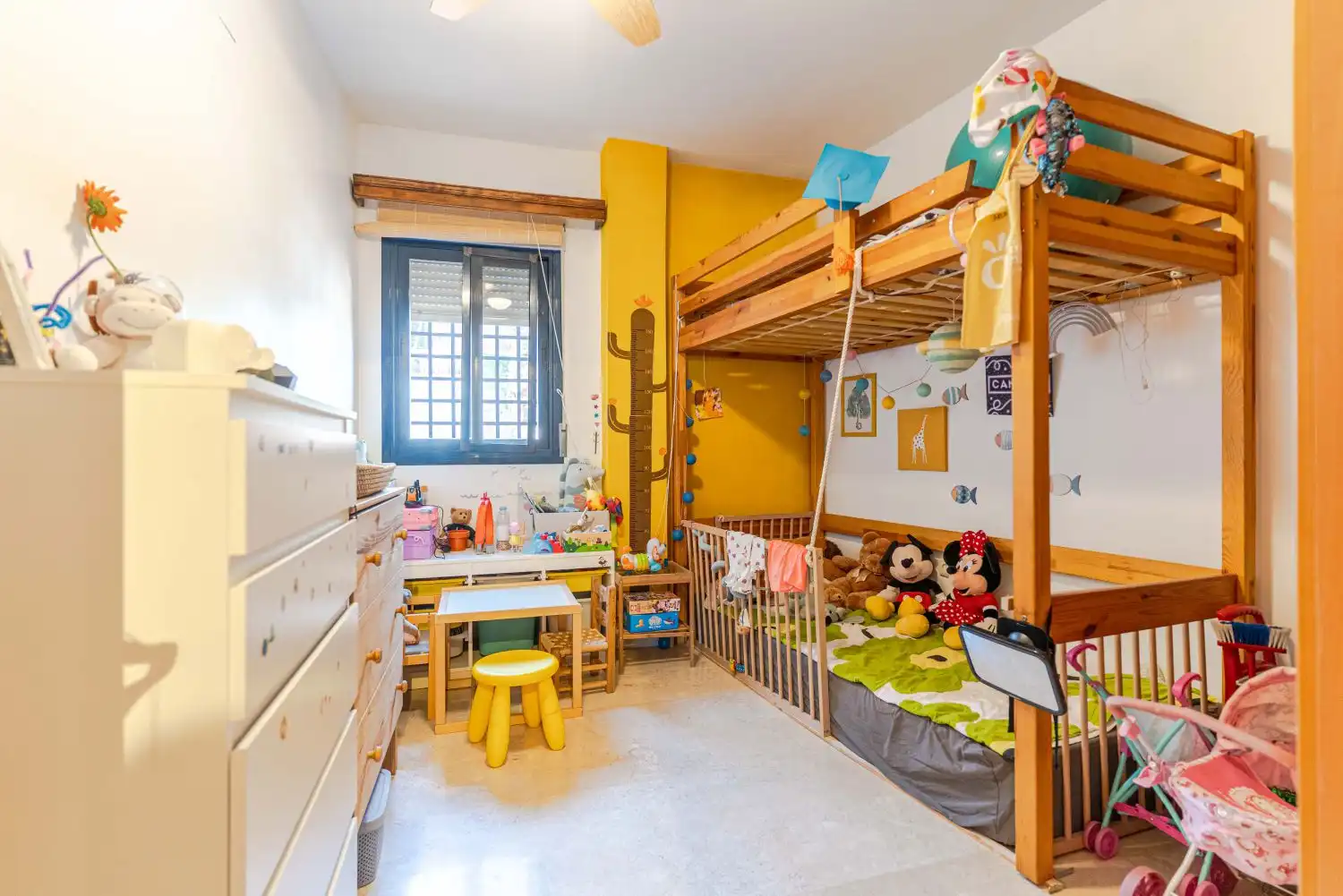 Habitación de Piso en venta en Motril con Terraza, Balcón y Piscina comunitaria