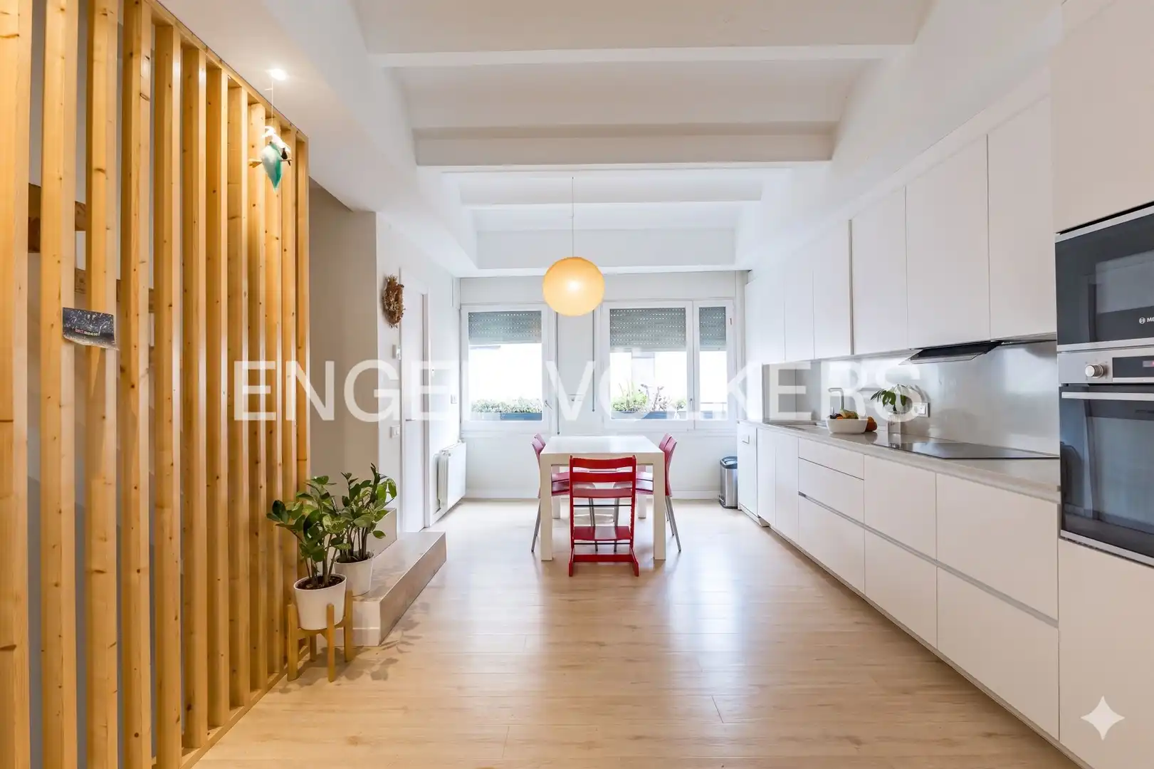Cuina de Casa o xalet en venda en Sant Feliu de Llobregat amb Calefacció, Parquet i Terrassa