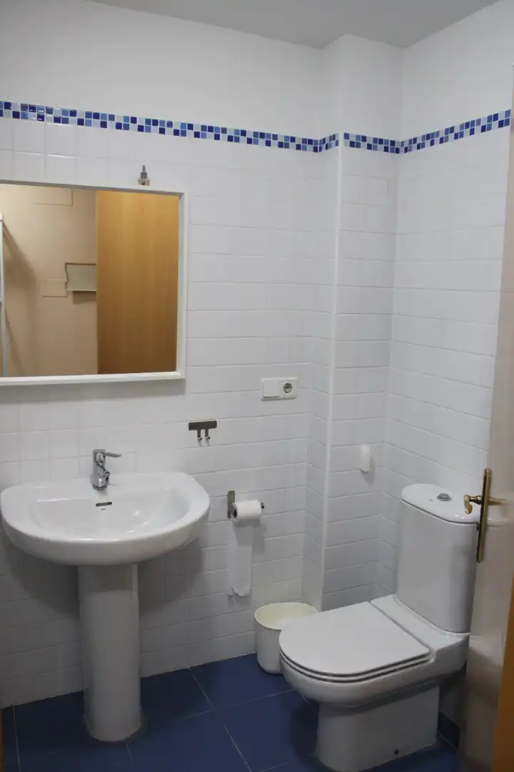 Bany de Apartament en venda en Miño amb Calefacció, Traster i Moblat