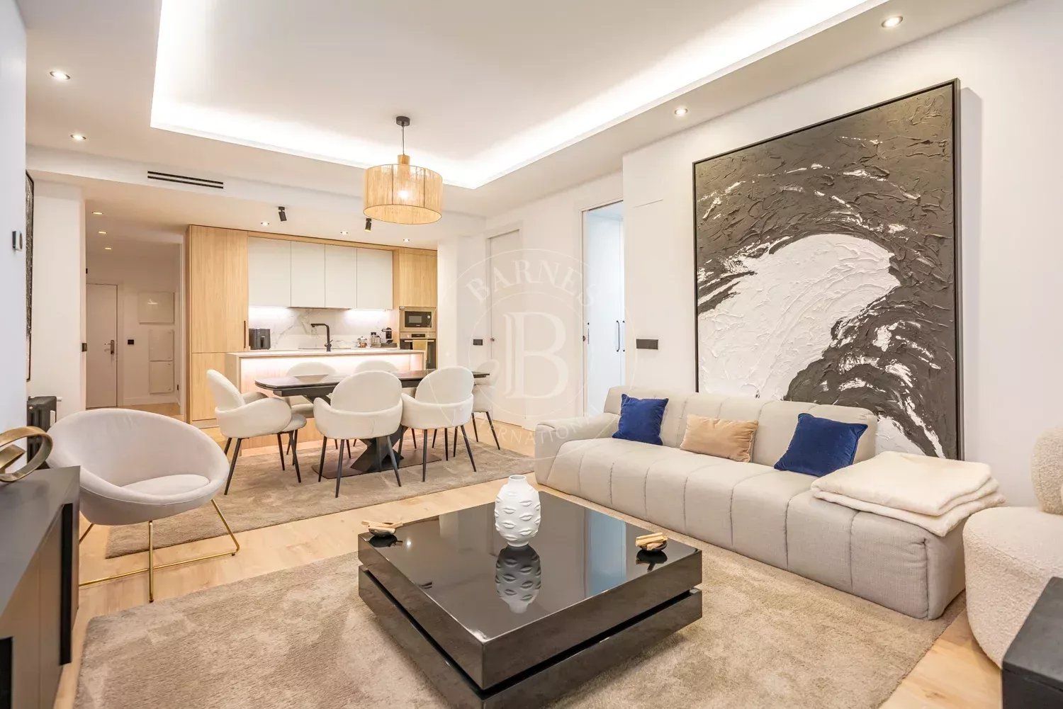 Piso en venta en Cuatro Caminos - Azca