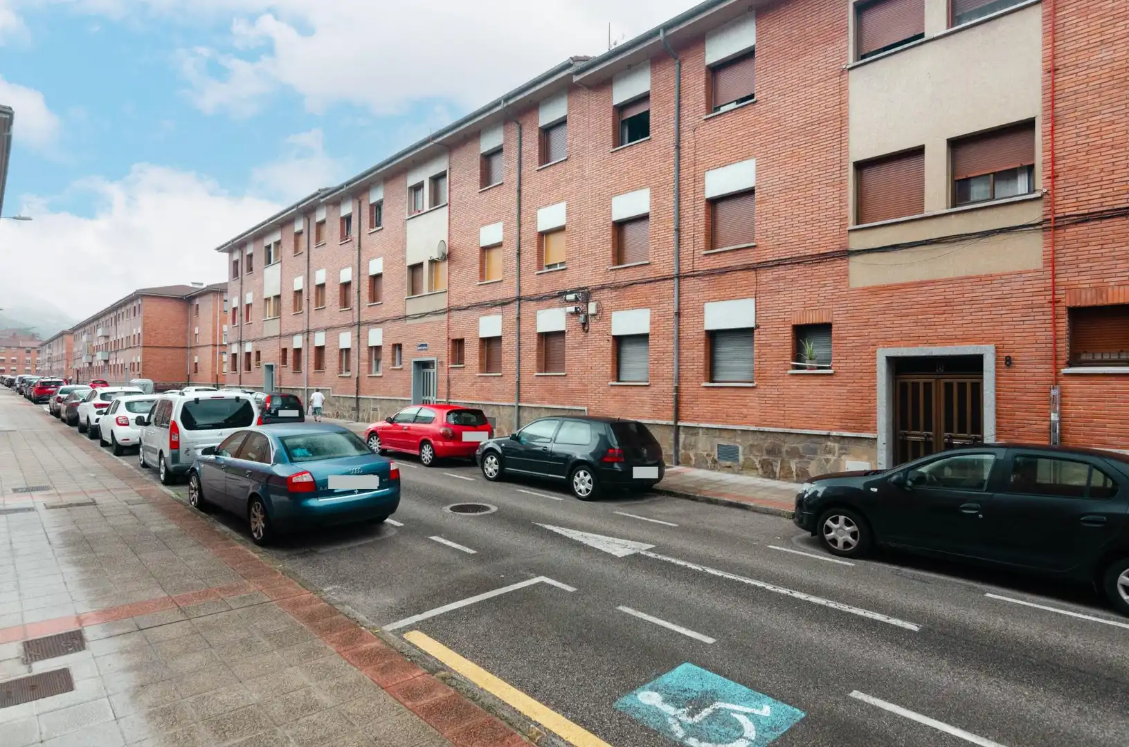 Vista exterior de Piso en venta en Mieres (Asturias) con Trastero