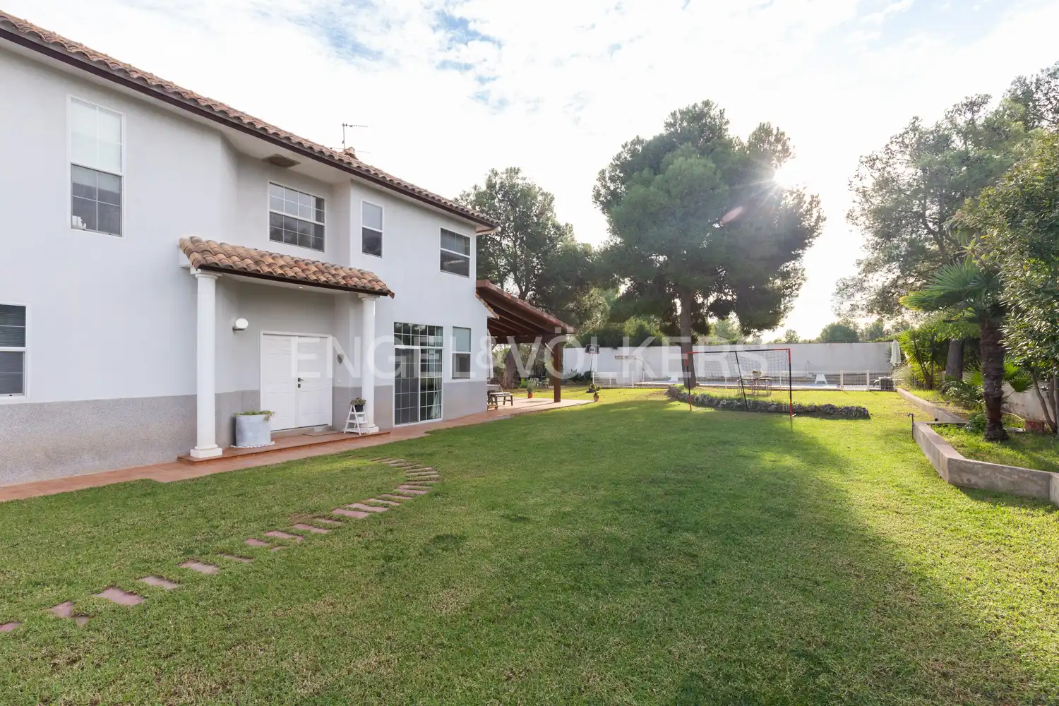 Vista exterior de Casa o chalet de alquiler en Serra con Calefacción, Jardín privado y Parquet