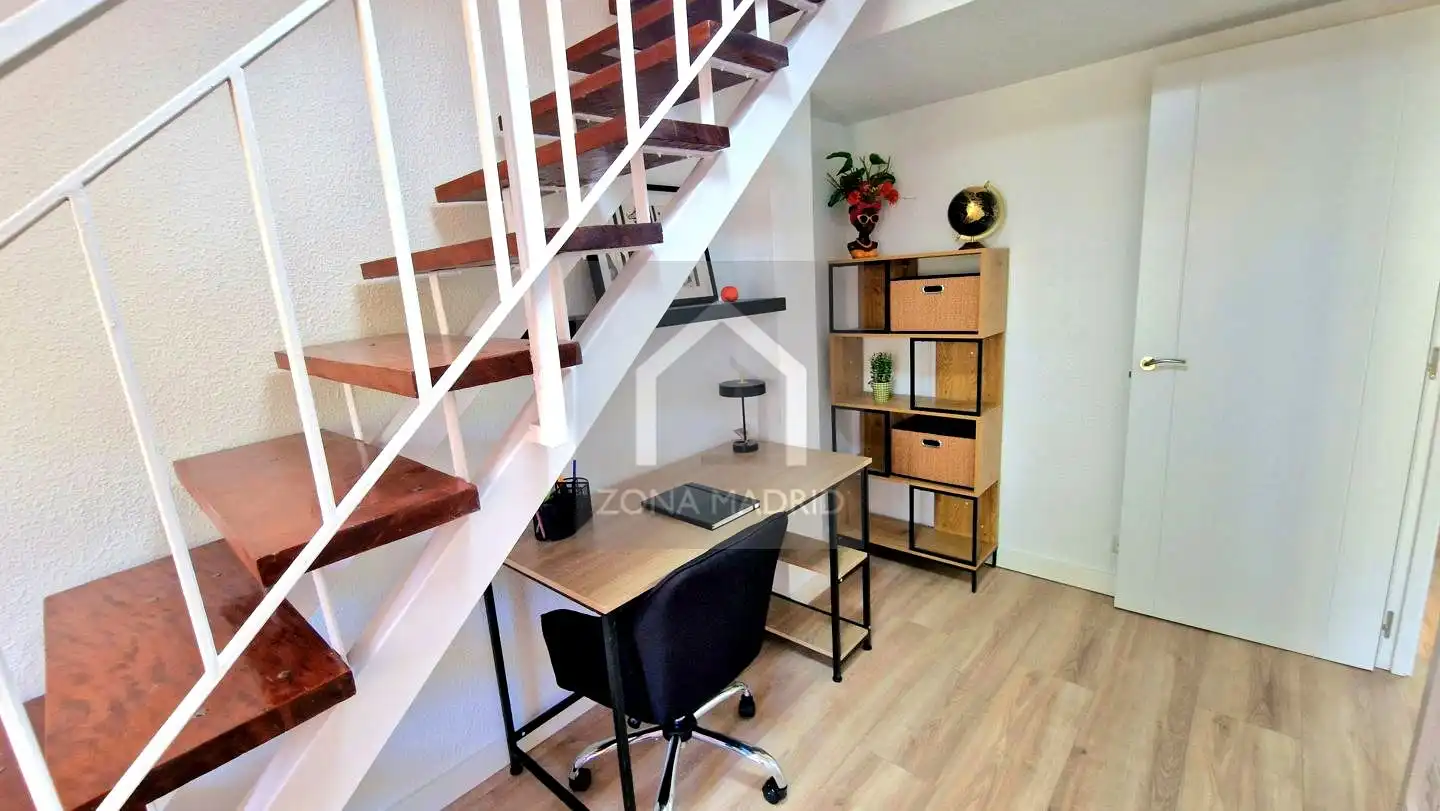 Piso en venta en Madrid con Aire acondicionado, Terraza y Amueblado