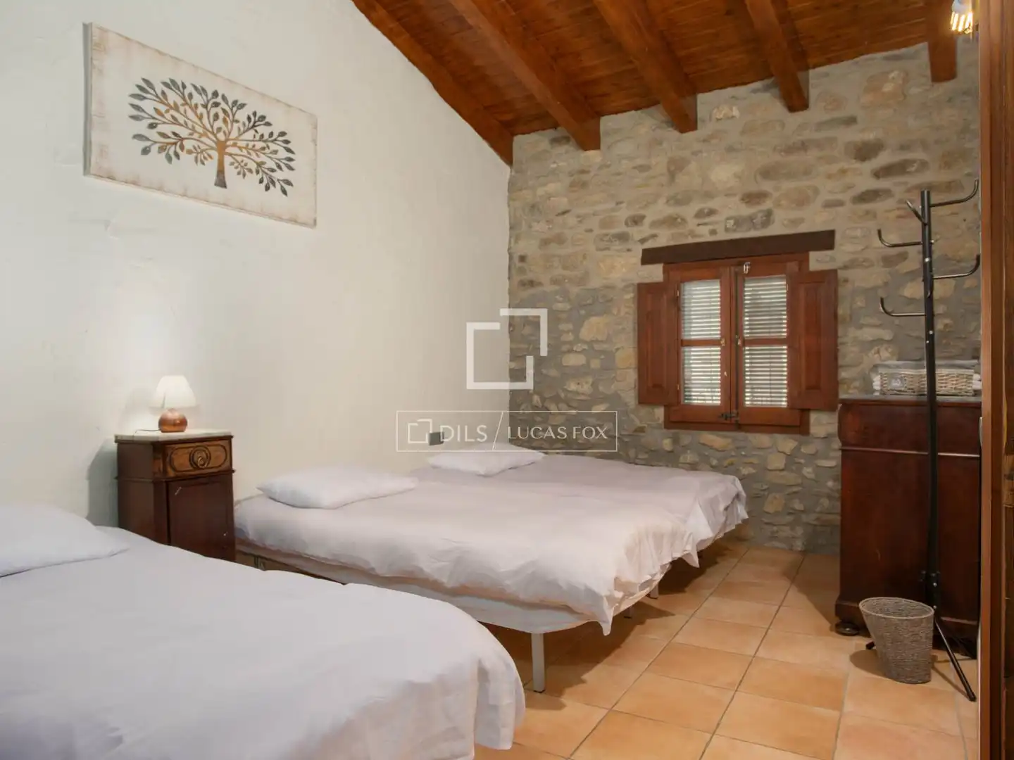Finca rústica en venta en Santa Pau con Jardín privado, Terraza y Trastero