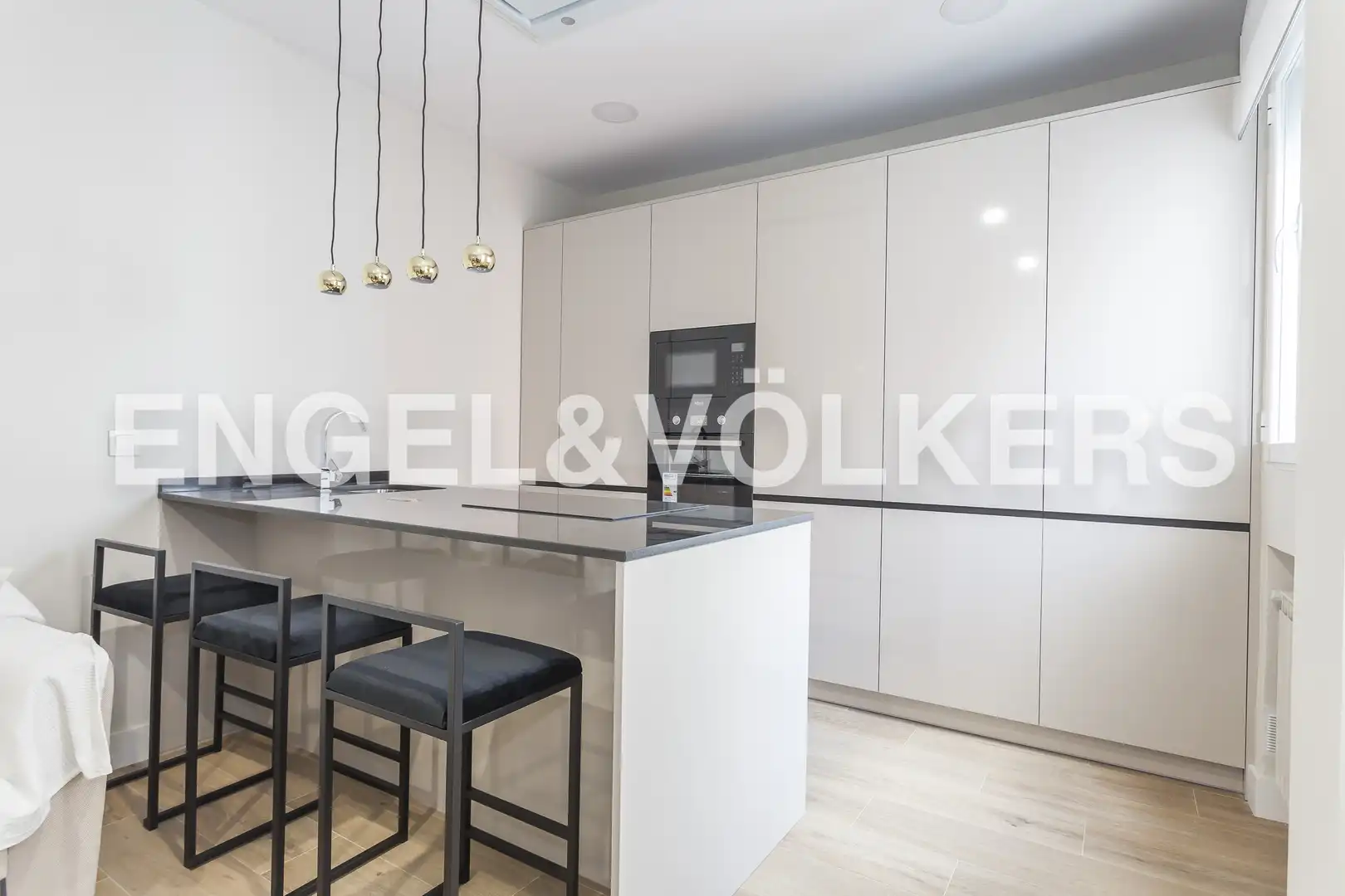 Kitchen of Flat for rent in Madrid  with Air Conditioner, Heating and Furnished
