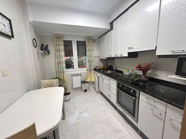 Wohnung mit Aufzug zum Verkauf in Aldabe Kalea
