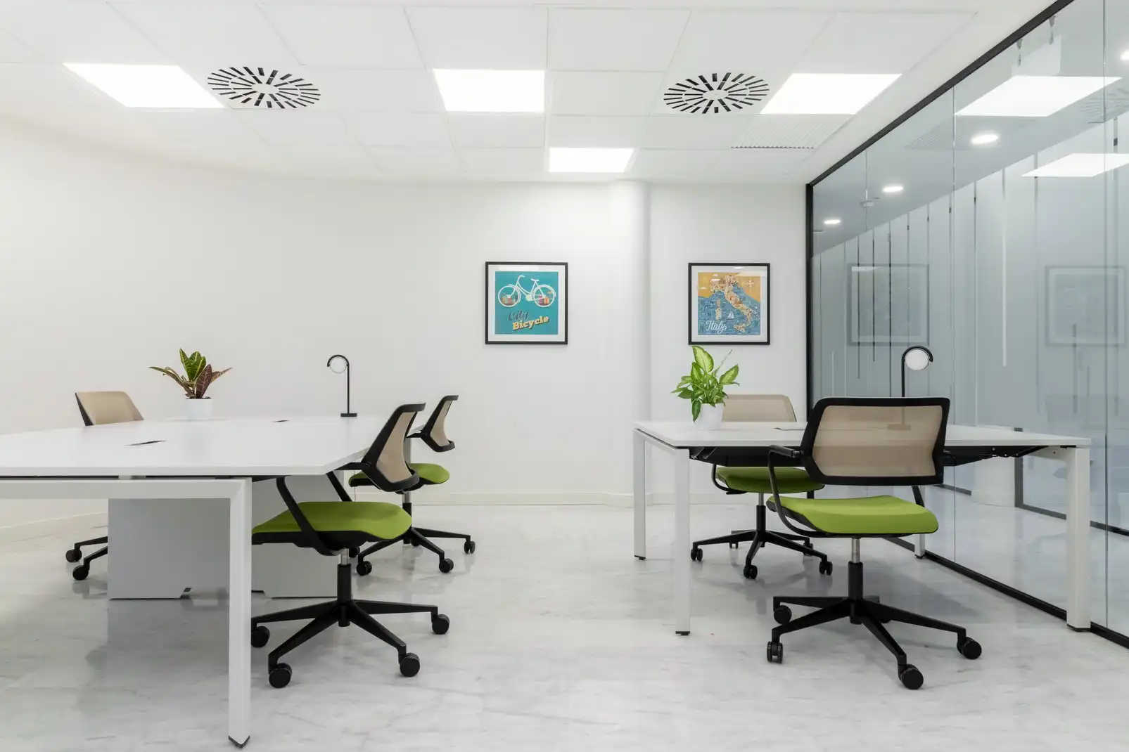 Office for rent in Alicante / Alacant  with Air Conditioner, Heating and Furnished