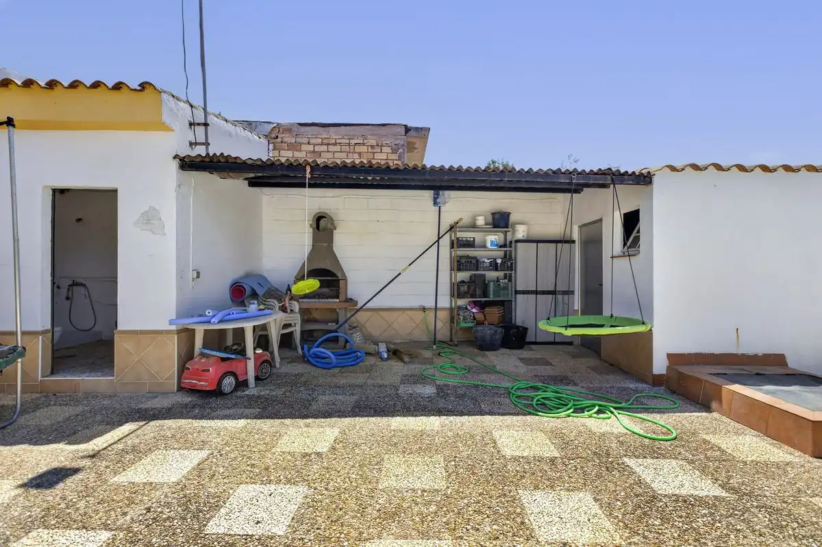 Casa o xalet en venda en Carmona amb Aire condicionat, Calefacció i Jardí privat
