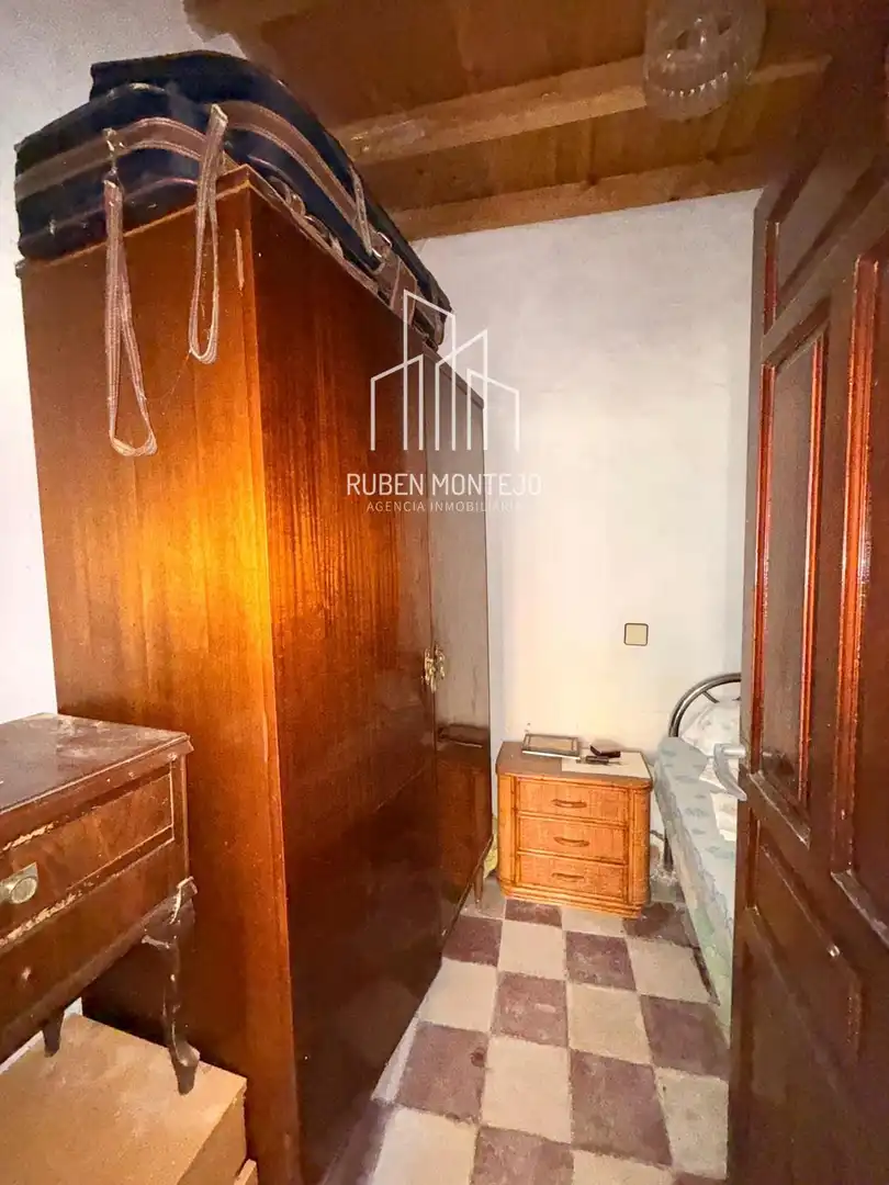 Exterior view of Houses for sale in Zarapicos  with Terrace