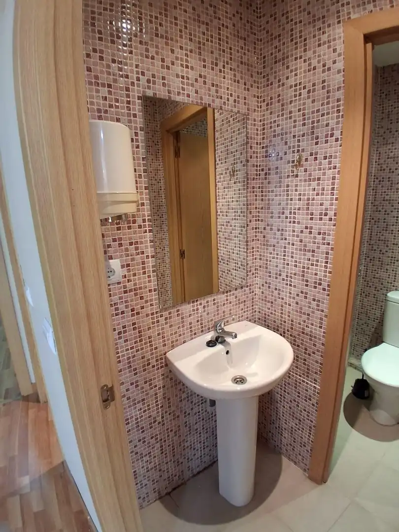 Bathroom of Commercial properties for rent in Morata de Tajuña