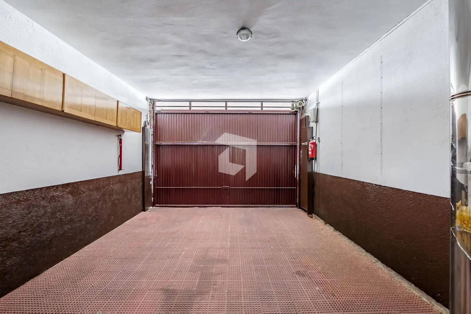 Aparcament de Casa adosada en venda en Pozuelo de Alarcón amb Aire condicionat, Calefacció i Jardí privat