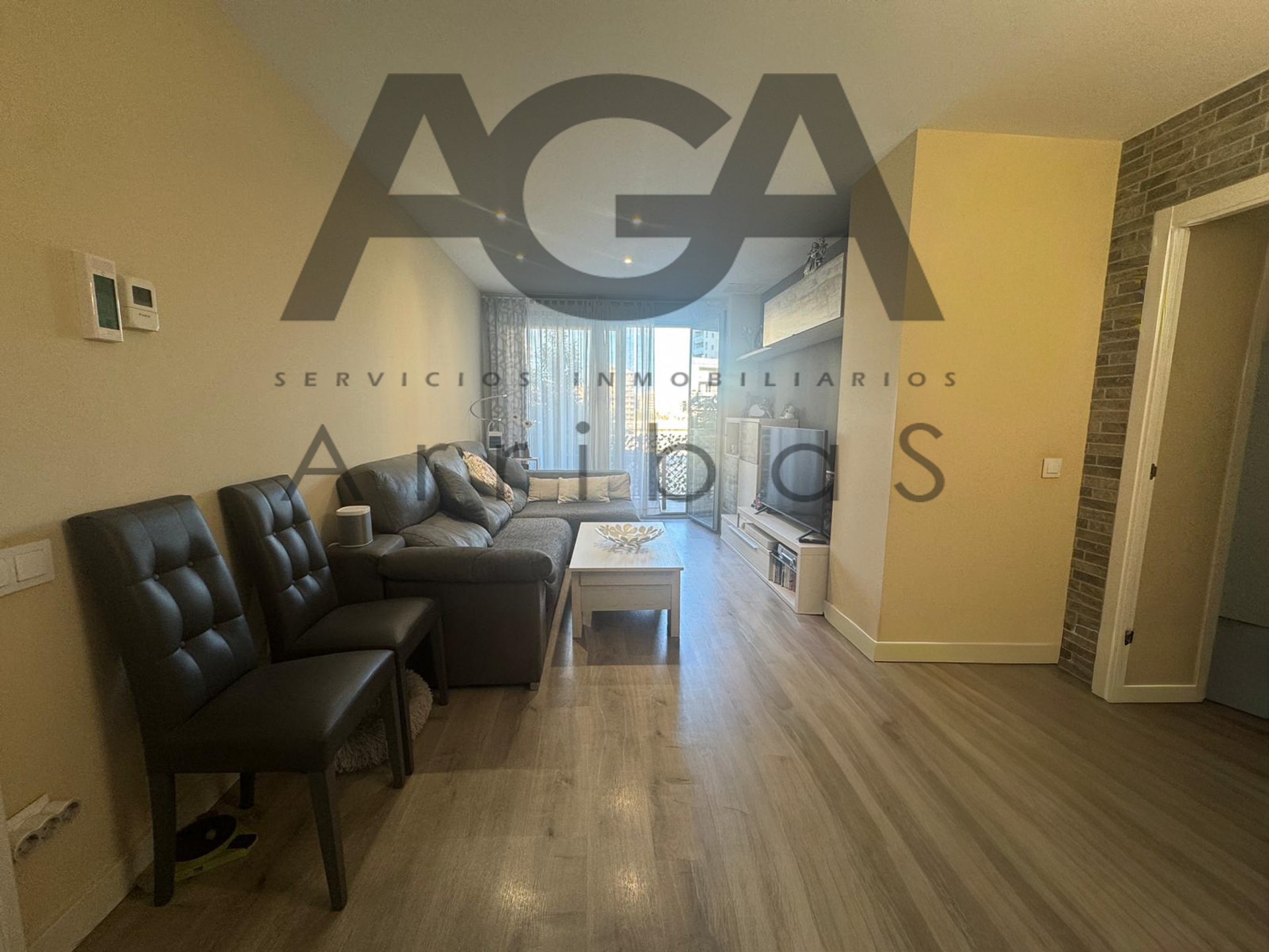 Sala d'estar de Pis en venda en Badalona amb Aire condicionat i Piscina comunitària