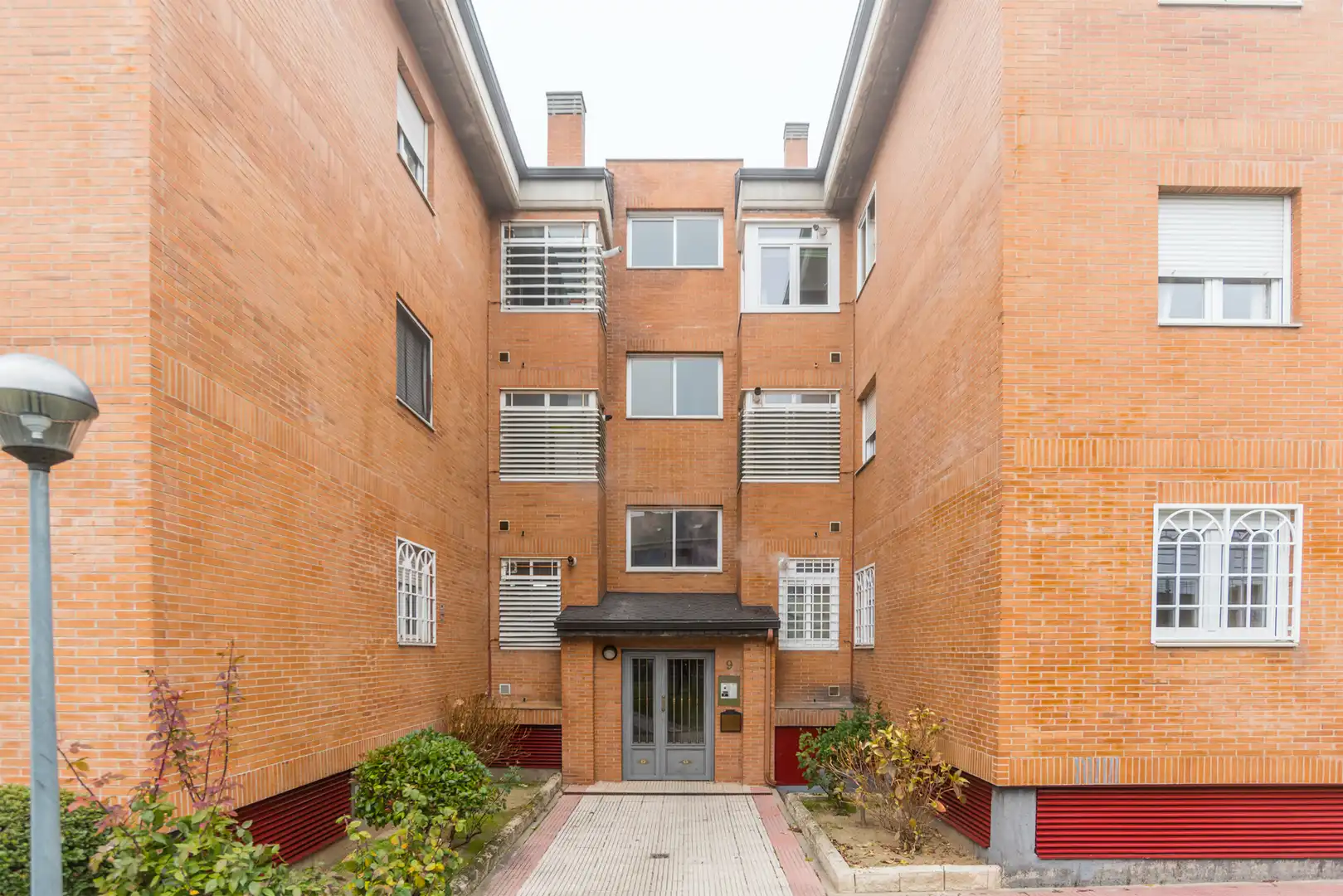 Vista exterior de Ático en venta en Collado Villalba con Aire acondicionado, Calefacción y Piscina comunitaria