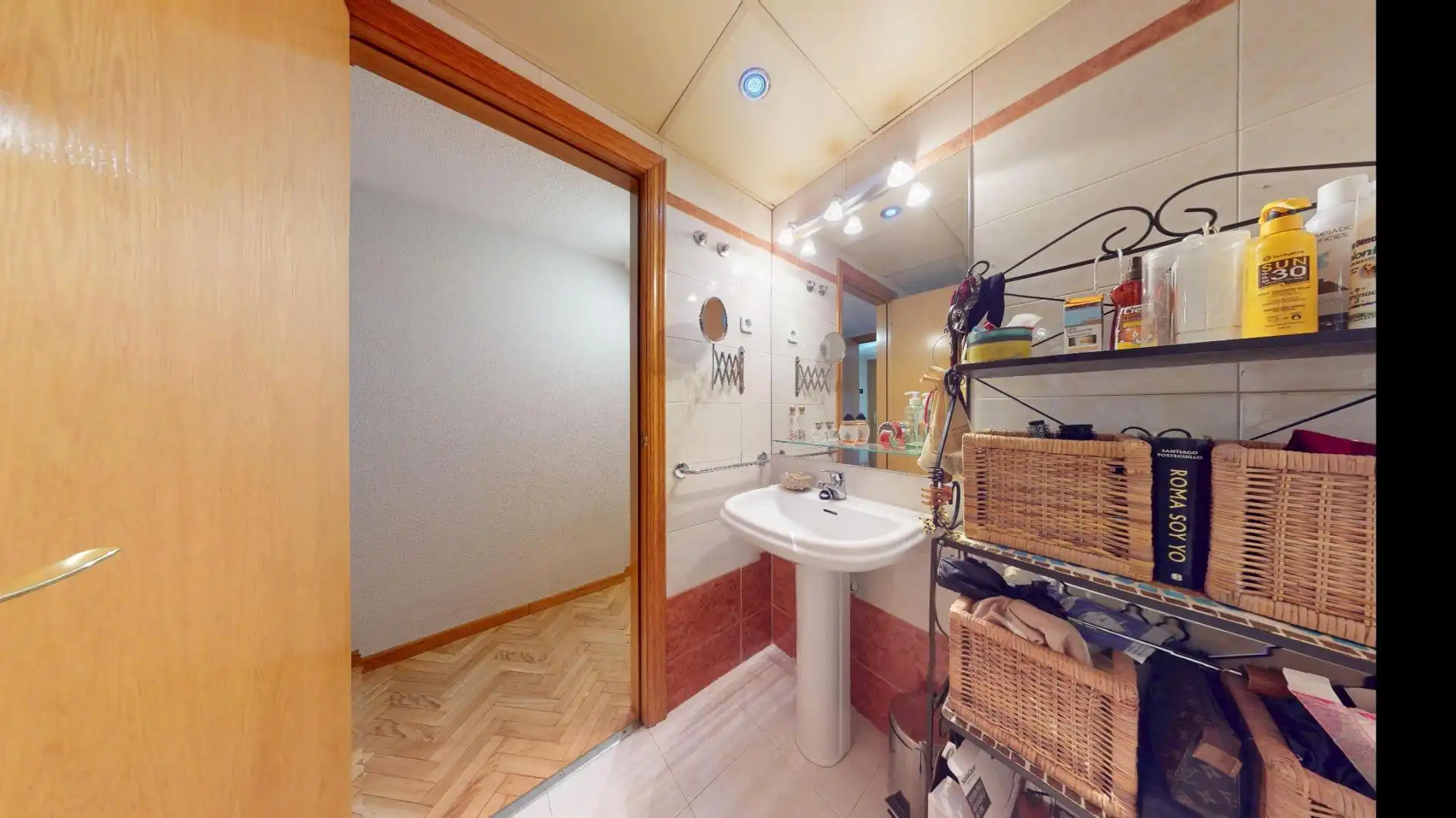 Bathroom of Attic for sale in Madrid  with Air Conditioner, Heating and Terrace