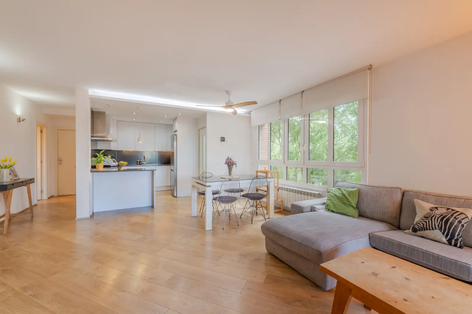 Wohnzimmer von Wohnung zum Verkauf in Girona mit Klimaanlage, Heizung und Parkett