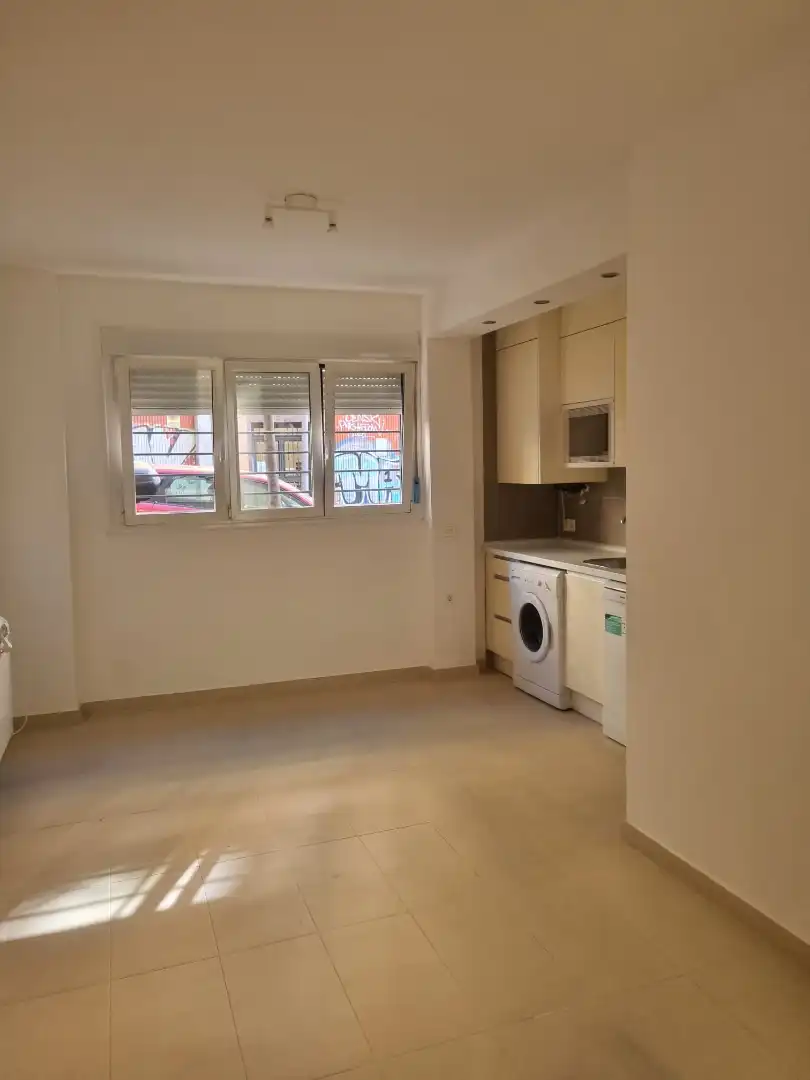 Kitchen of Flat for rent in  Madrid Capital  with Heating, Furnished and Washing machine