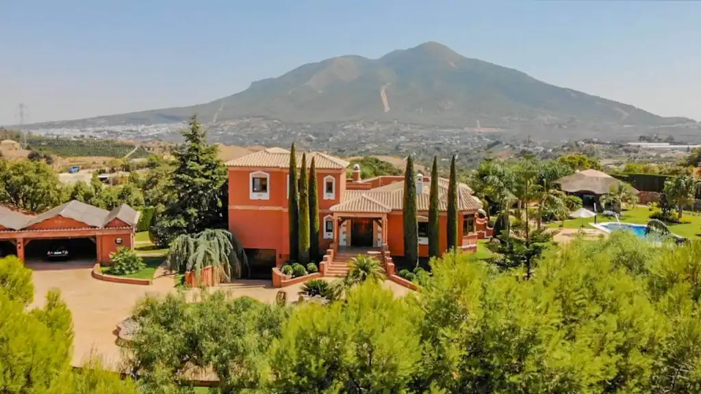 Casa rústica amb terrassa en venda a Coín, imagen 4