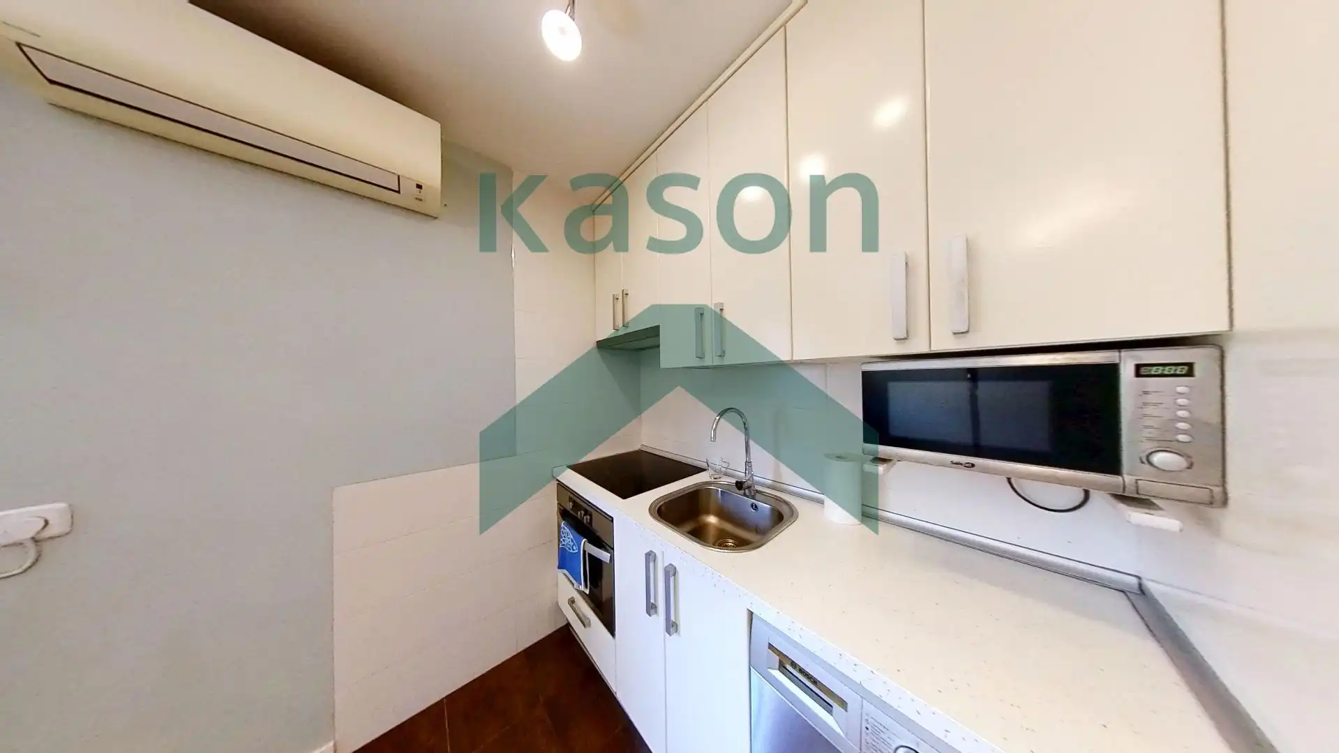 Küche von Wohnung zum Verkauf in Madrid mit Klimaanlage und Heizung