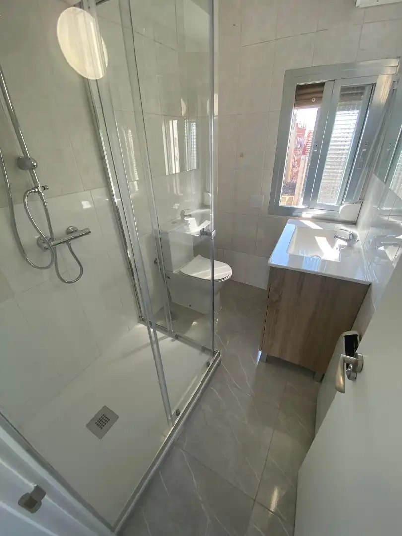 Bathroom of Attic for rent in Madrid  with Heating, Terrace and Furnished