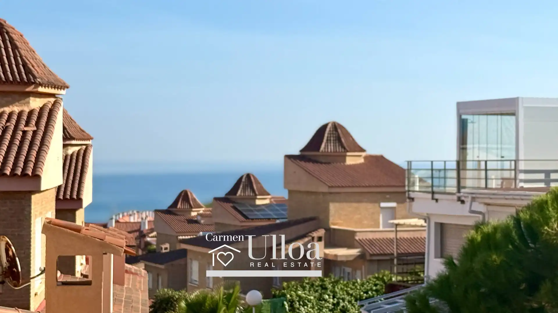 Vista exterior de Casa adosada en venda en Alicante / Alacant amb Calefacció, Jardí privat i Terrassa