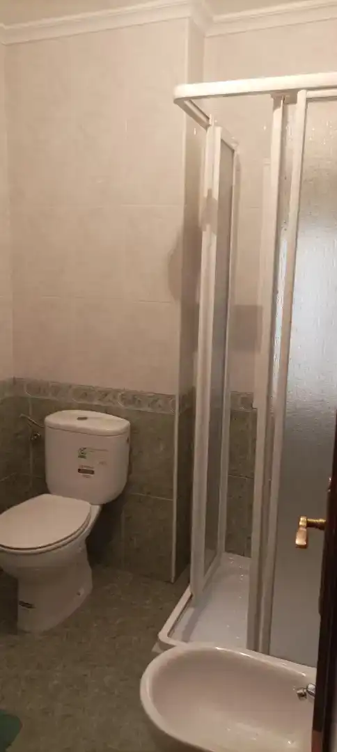 Bany de Pis en venda en Ave María