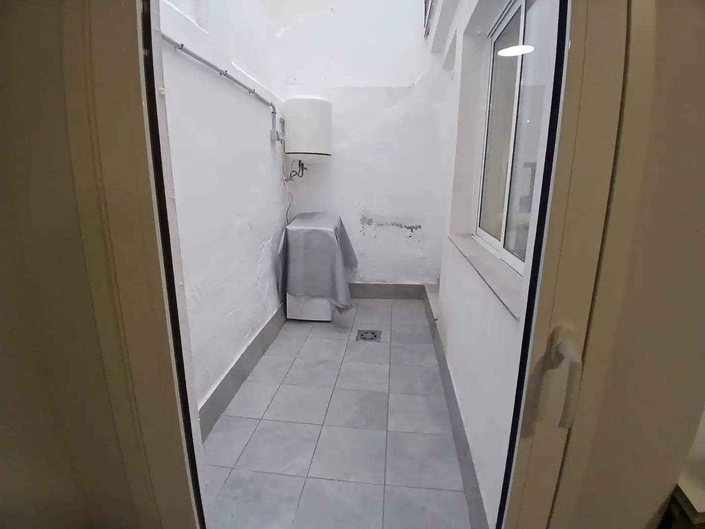 Baño de Apartamento de alquiler en La Almunia de Doña Godina  con Parquet, Amueblado y Horno