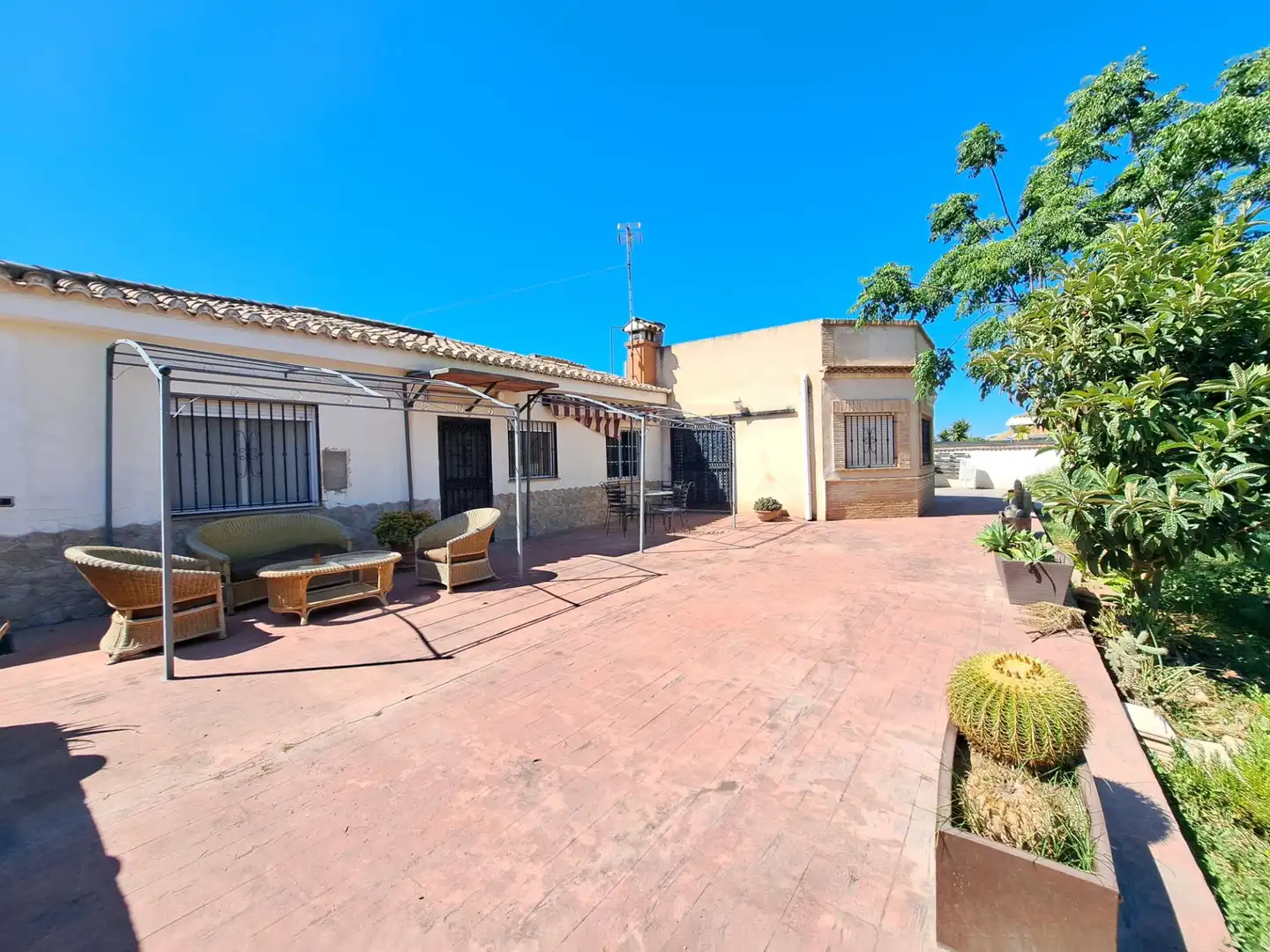 Exterior view of Country homes for sale in Benicull de Xúquer  with Air Conditioner, Heating and Private garden