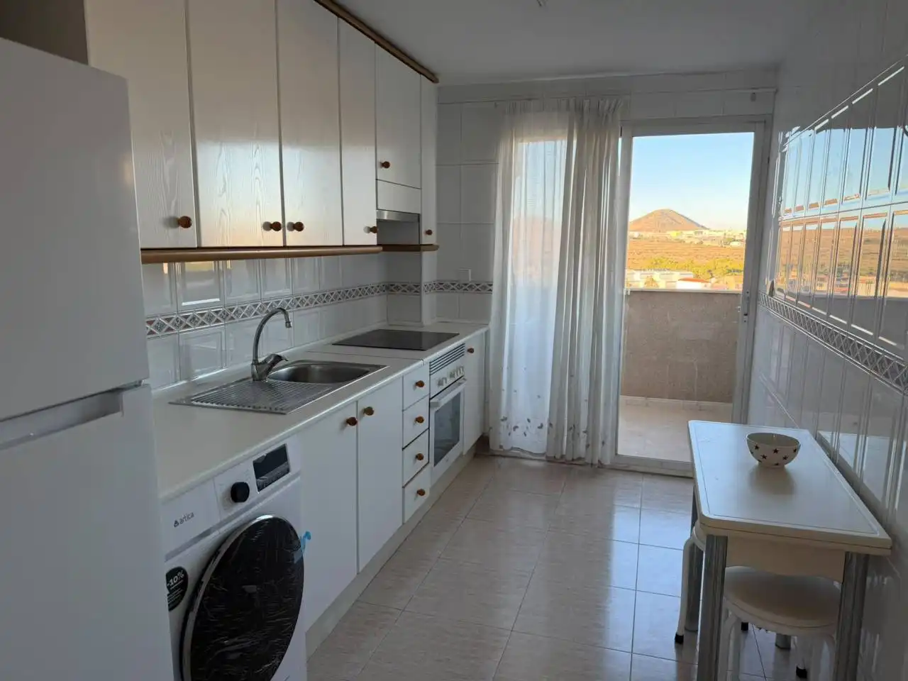Flat with terrace to rent in Calle Avenida Ronda de La Unión, imagen 6